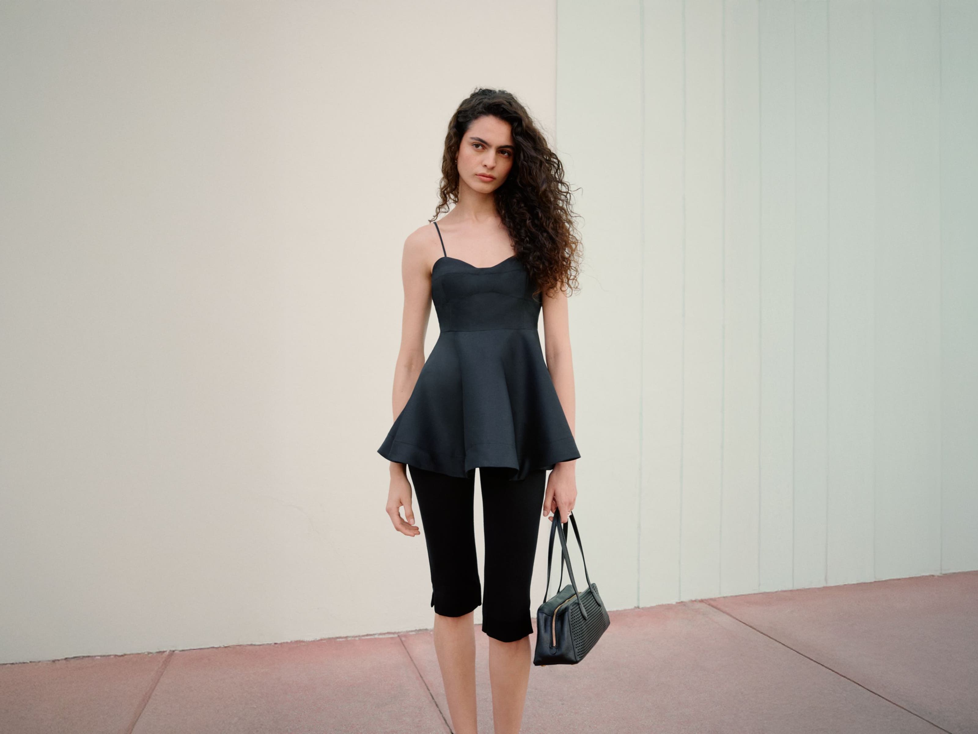 WMNS_ADC02F_0426_2795_altBgd_ext_8-5