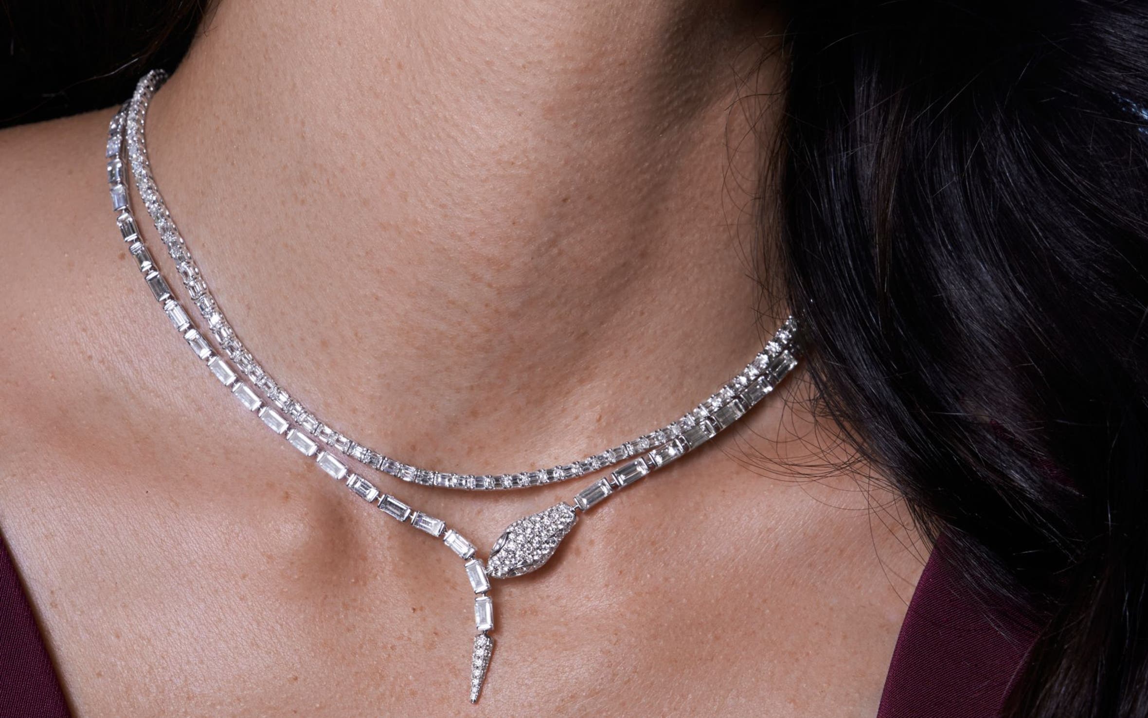 A woman wearing a Bony Levy necklace.
