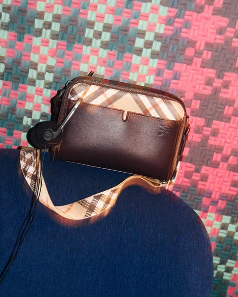 Men's Burberry shoulder bag.