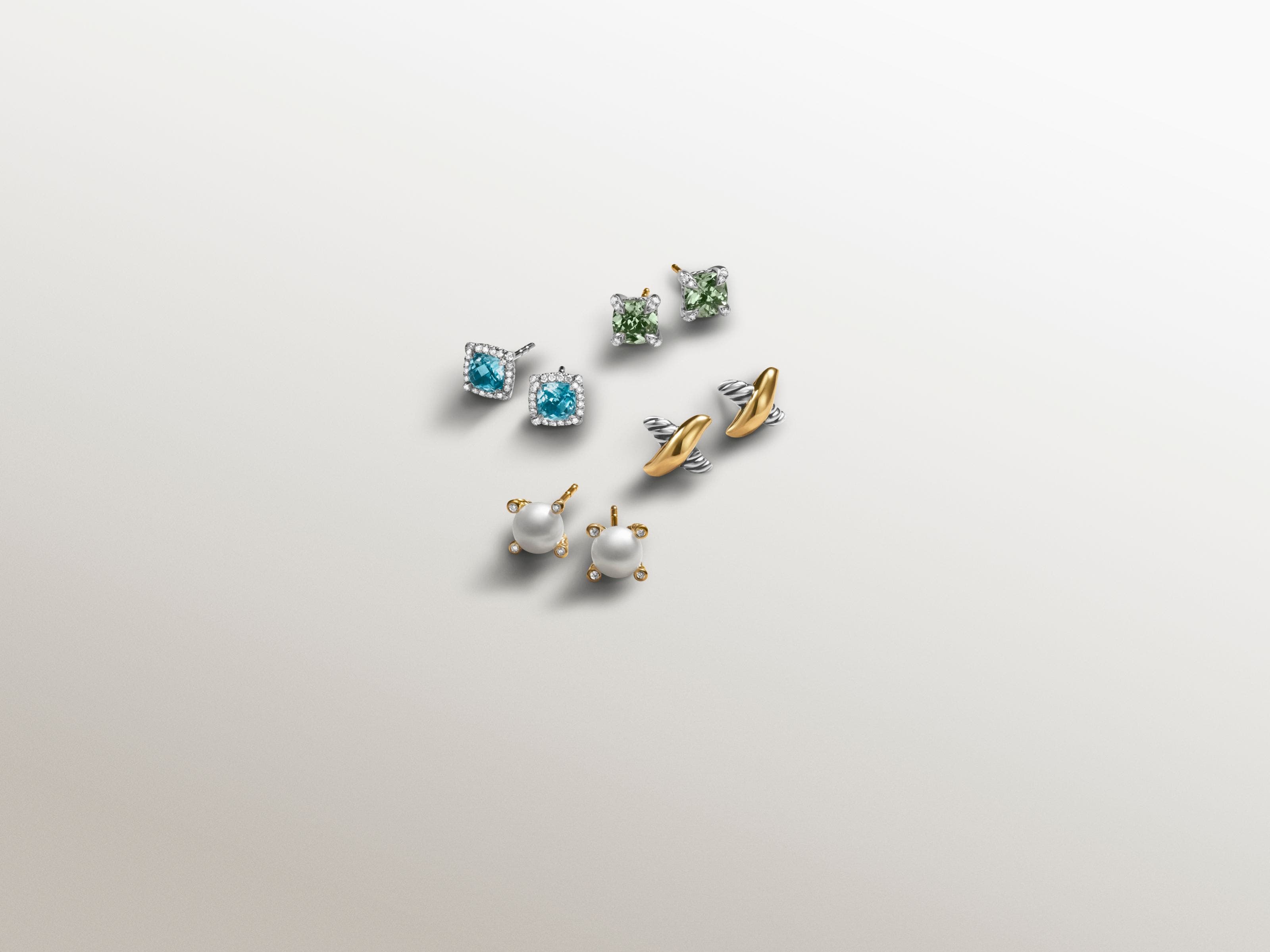 Four pairs of earrings. 