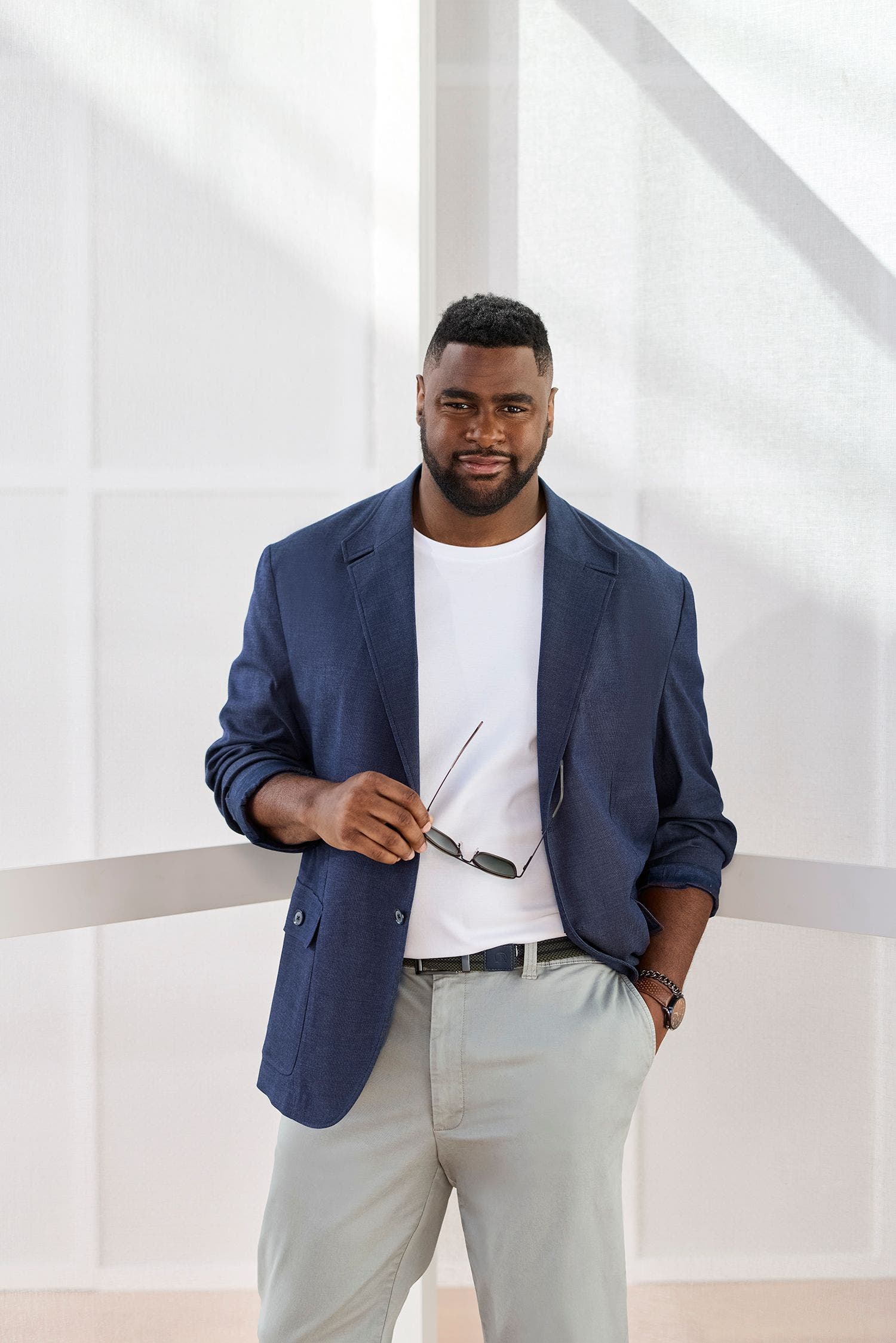 Man wearing a navy blaz
