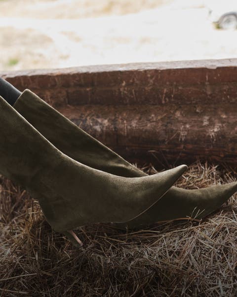 L'AGENCE Footwear.