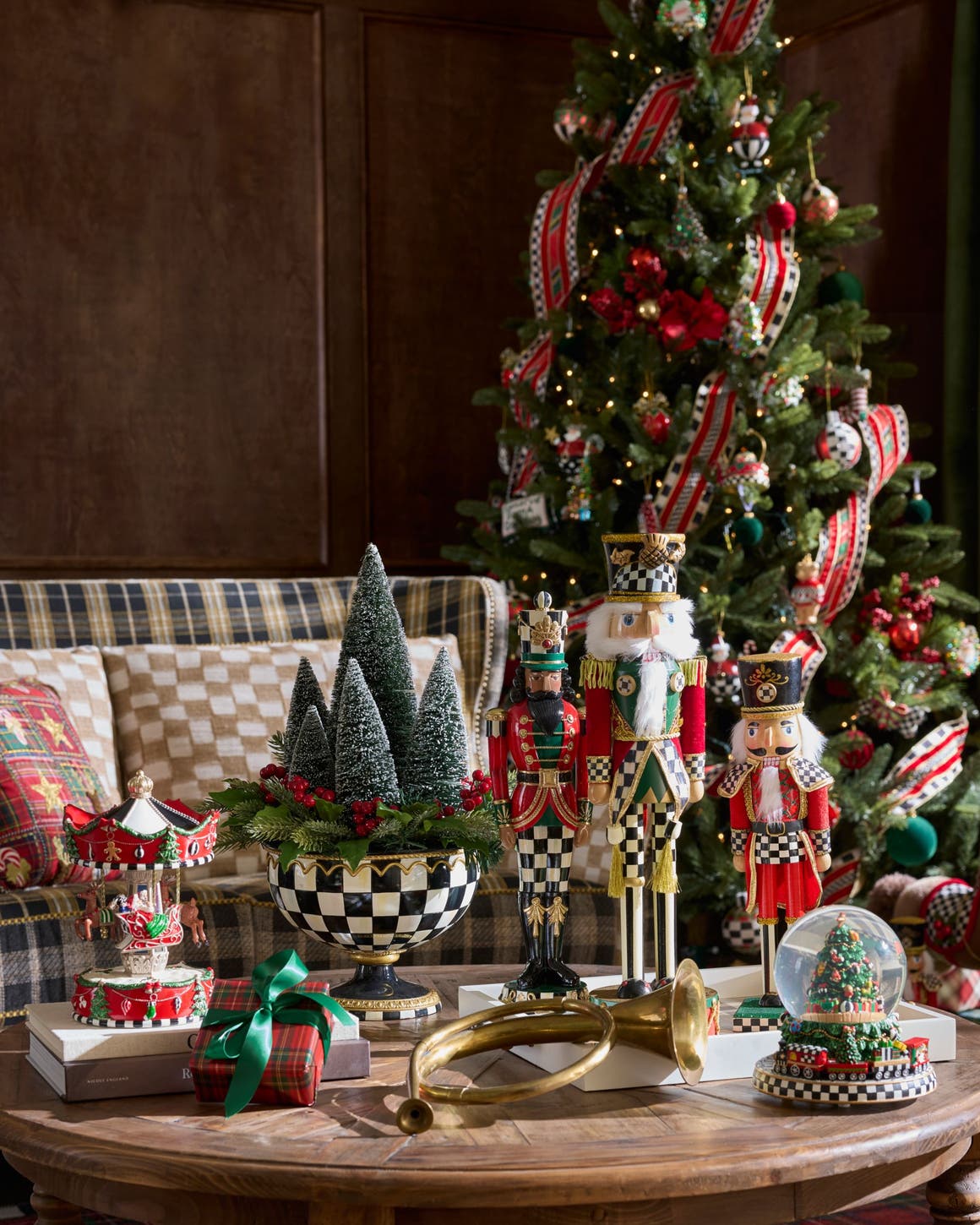 mackenziechilds_0925_v04971a_006