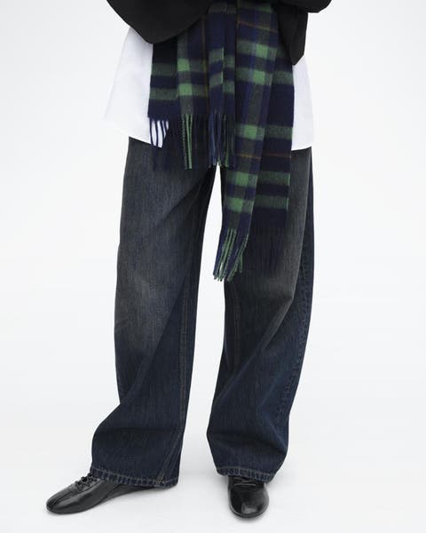 MANGO Jeans.