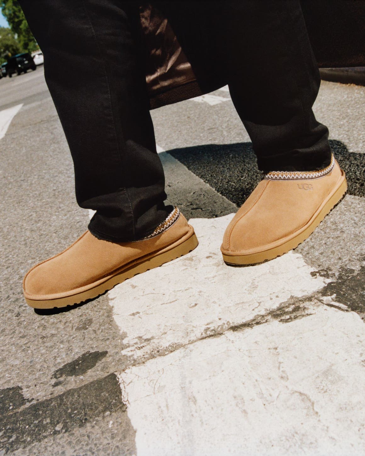 Man wearing UGG shoes on the street