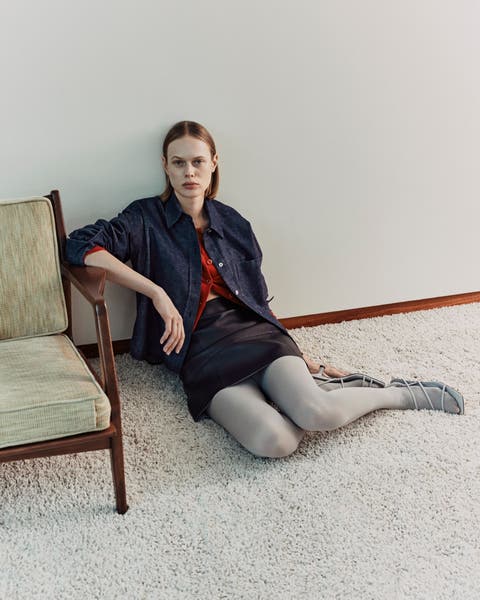 Woman wearing Vince look.