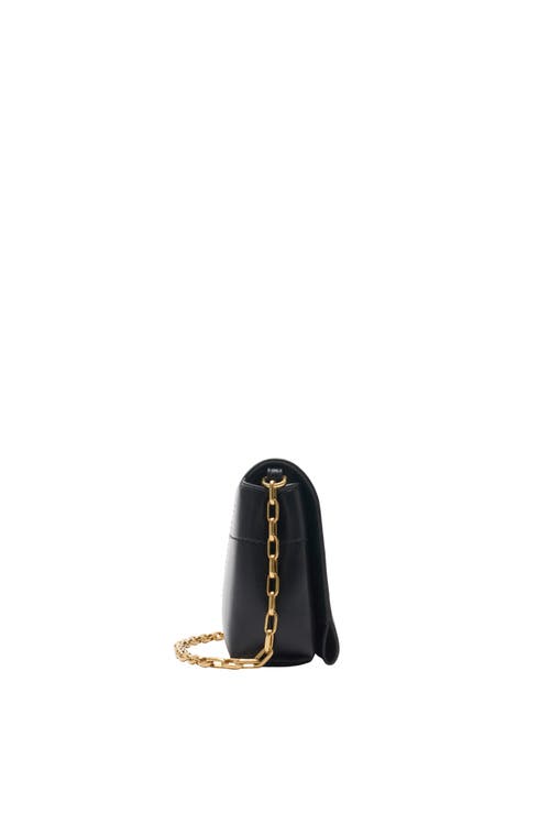 Burberry Snip Chain Shoulder Bag In Black