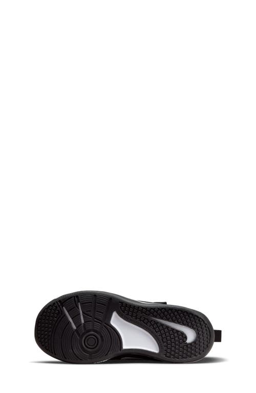 Nike Kids' Omni Multi-court Sneaker