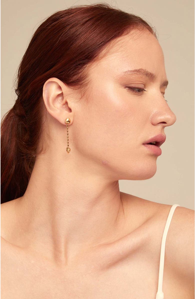 UNODE50 18K gold-plated earrings with dangling chain and small hearts, Alternate, color, Gold