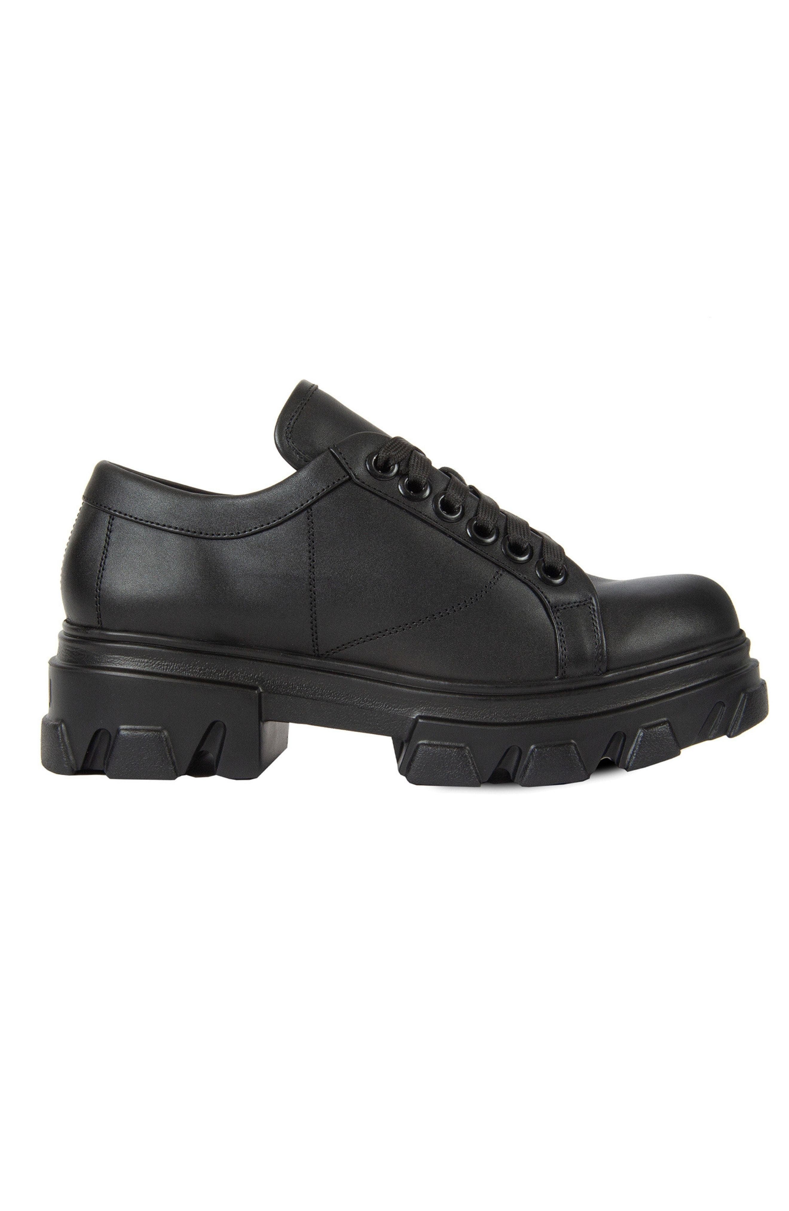 URBNKICKS The Collegiate Leather Sneaker, Alternate, color, Black
