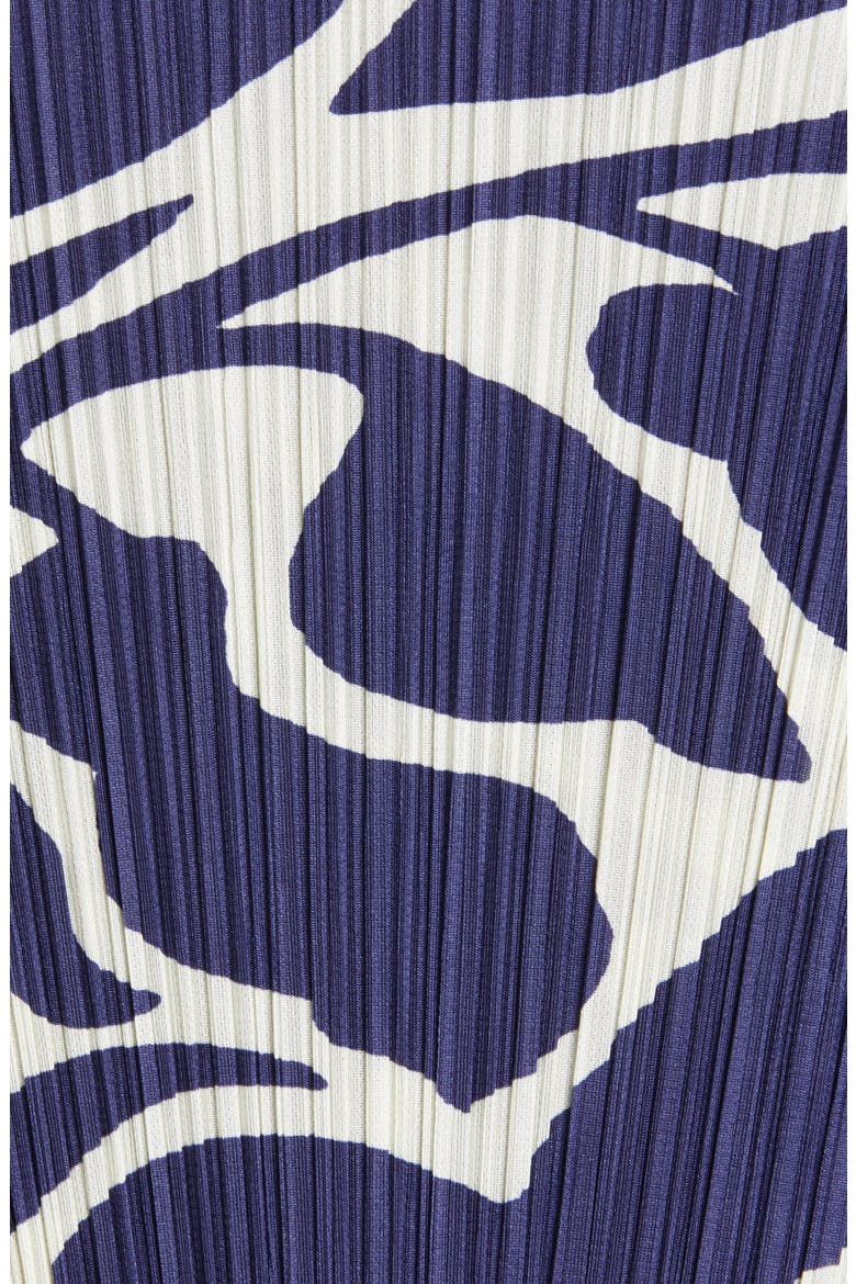Dreaming Leaves Pleated Top, Alternate, color, BLUE HERBS