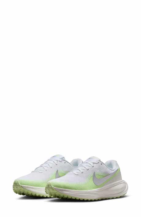Nike Revolution 8 Running Shoe