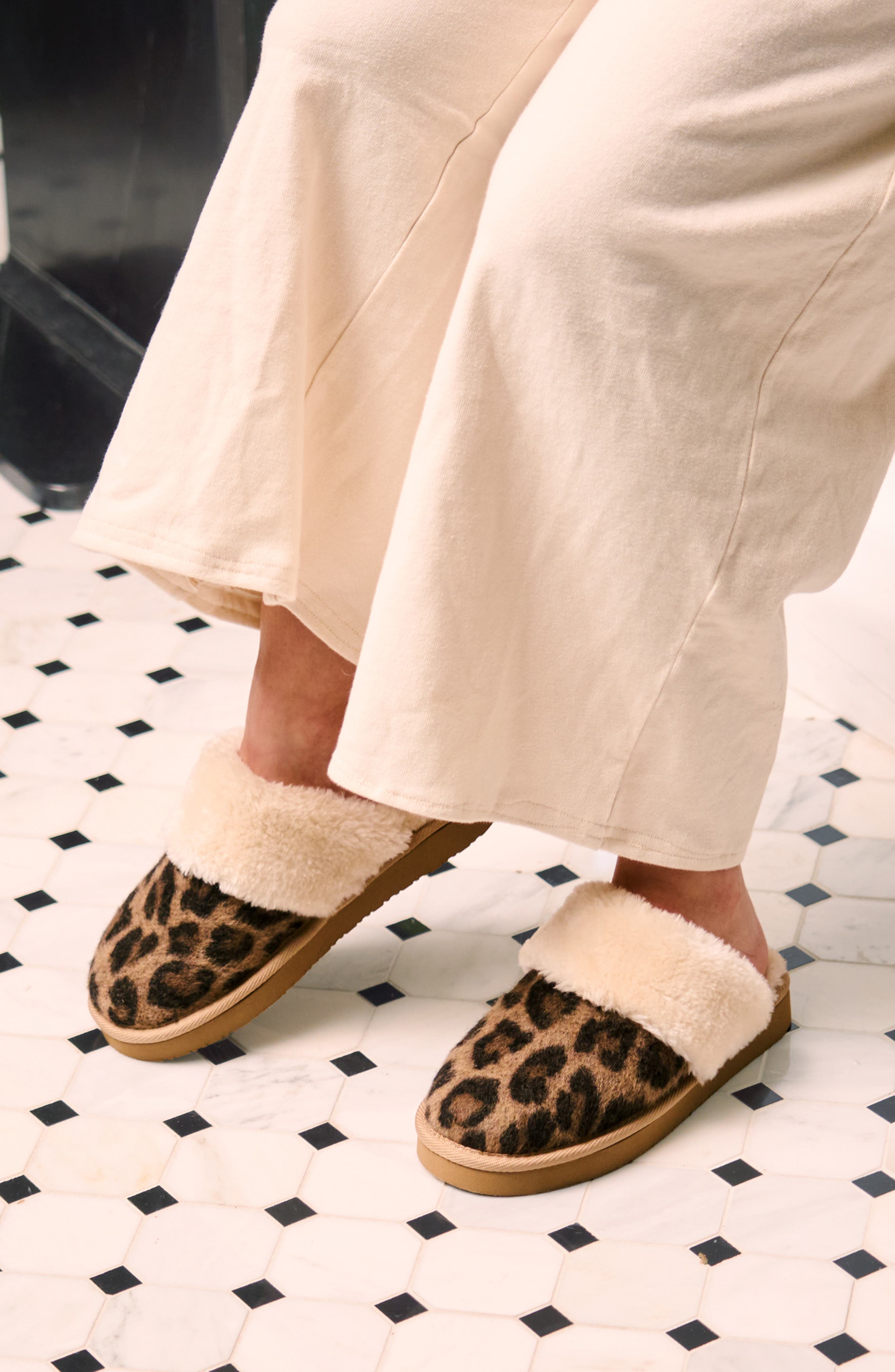 Chesney Mule Slipper, Alternate, color, BROWN FUZZY LEOPARD