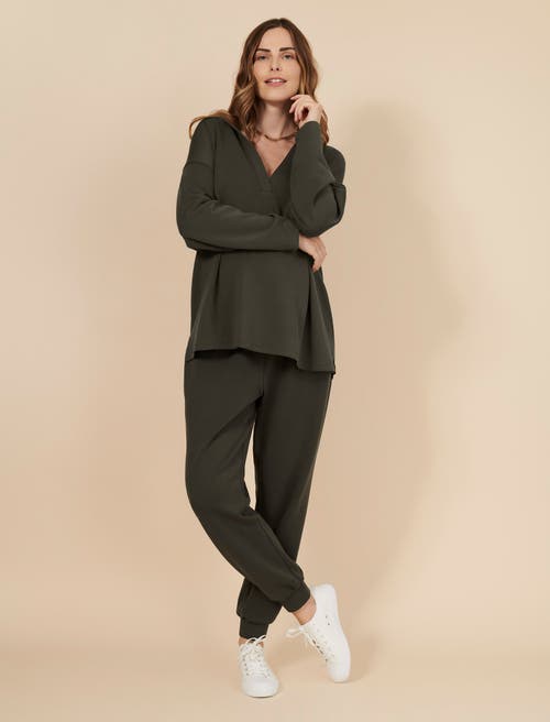 Motherhood Maternity Under The Belly Side Pockets Scuba Jogger In Deep Depths