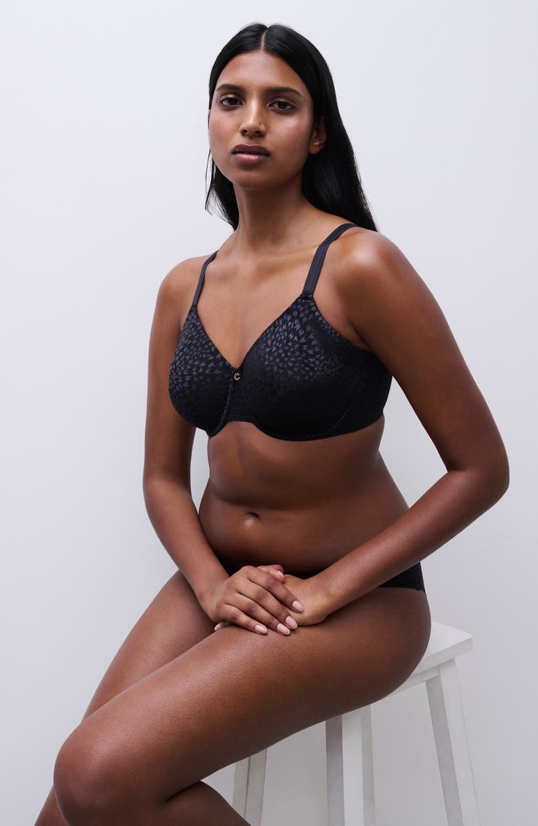 Chantelle Lingerie Magique Underwire Back Smoothing Minimizer Bra, Alternate, color, Black