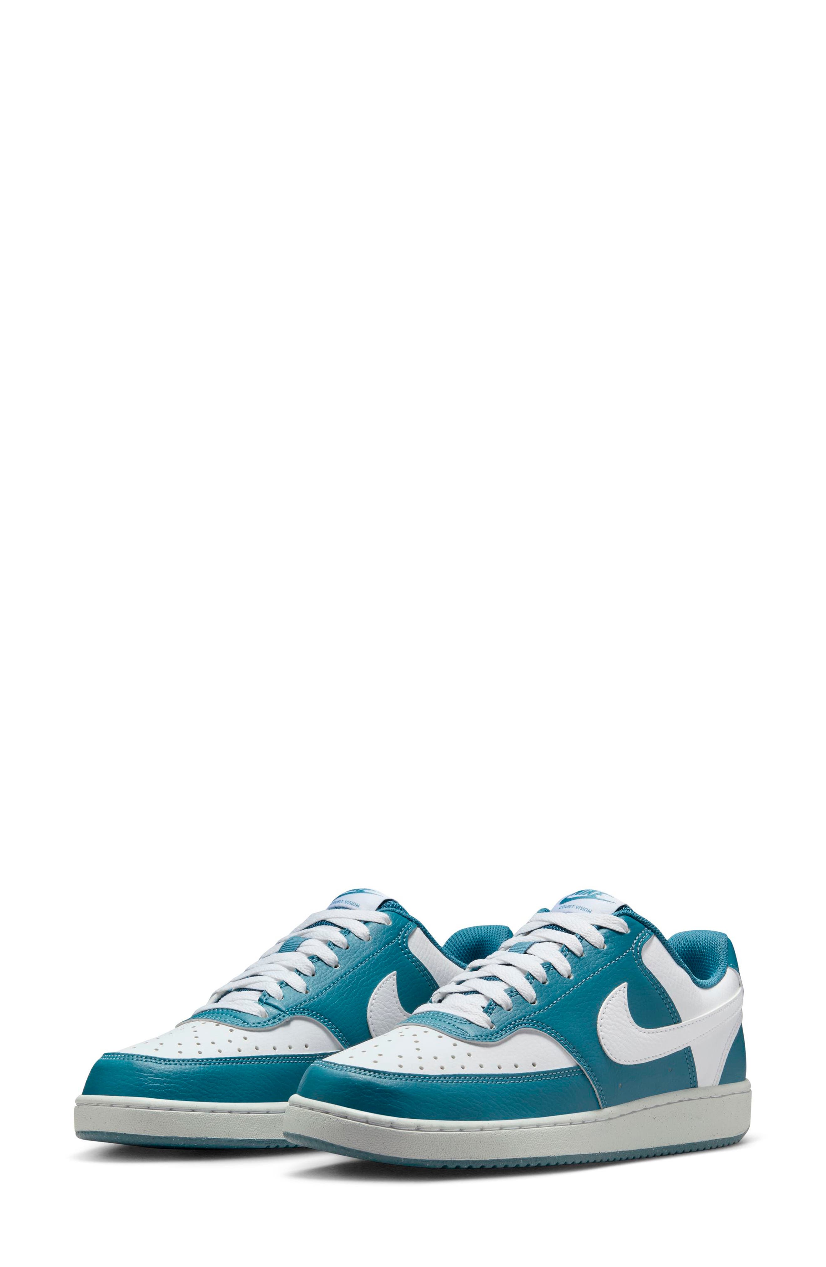 Nike Court Vision Low Sneaker