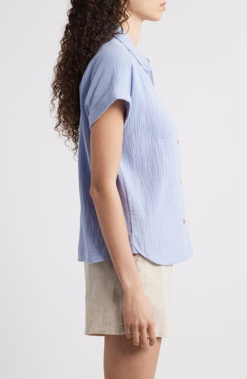 Beachlunchlounge Dawson Short Sleeve Cotton Button-up Shirt In Light Denim