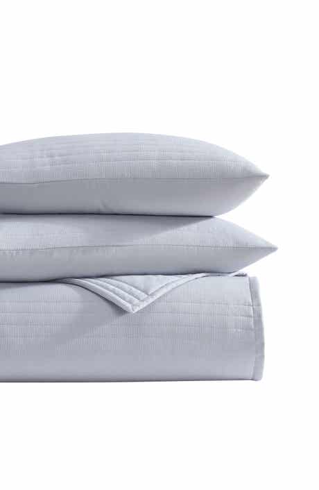 Vera Wang Seersucker Stripe Quilt & Sham Set