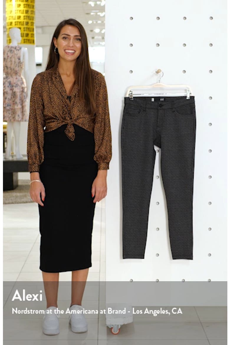 Donna Print Ponte Knit Skinny Pants video