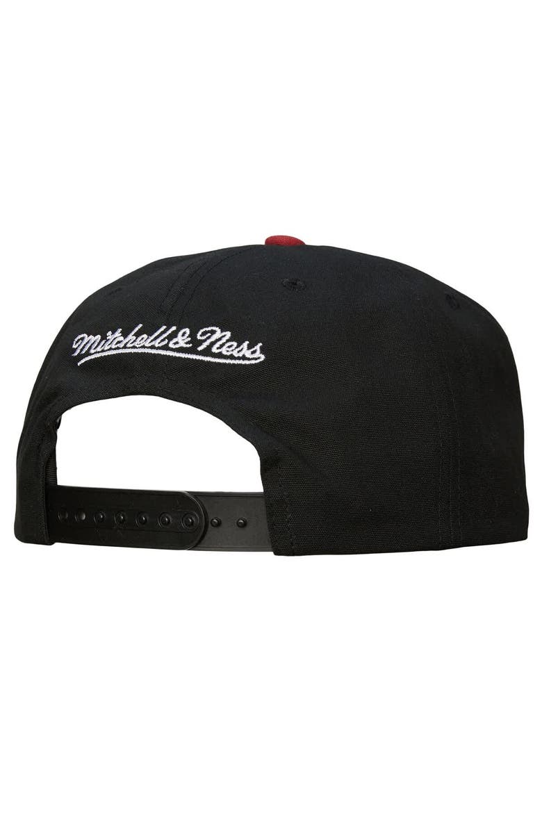 Men's Mitchell & Ness Black Miami Heat Ascend Deadstock Snapback Hat, Alternate, color, Black