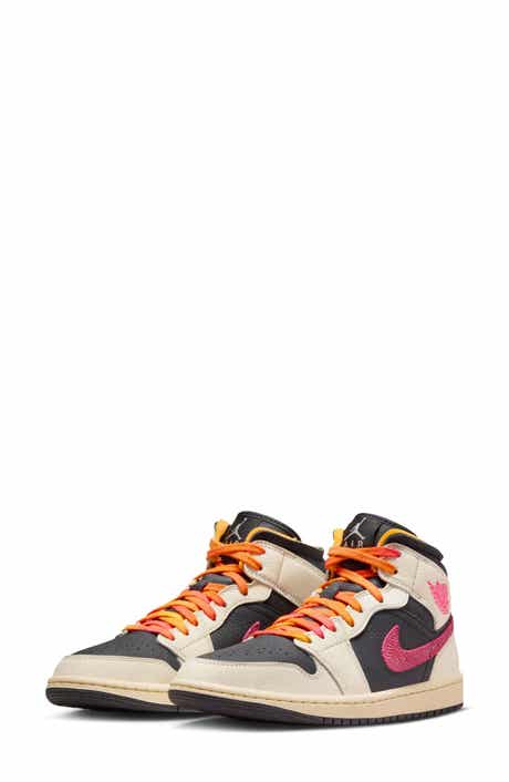 Air Jordan 1 Mid SE Basketball Sneaker