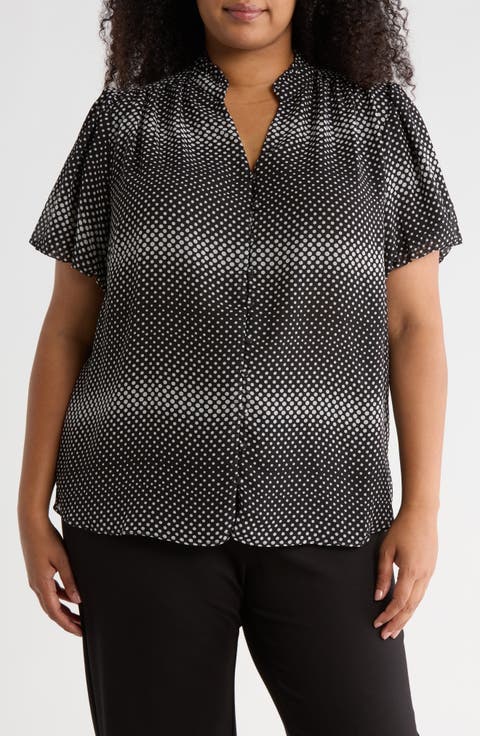 Short Sleeve Button-Up Top (Plus)