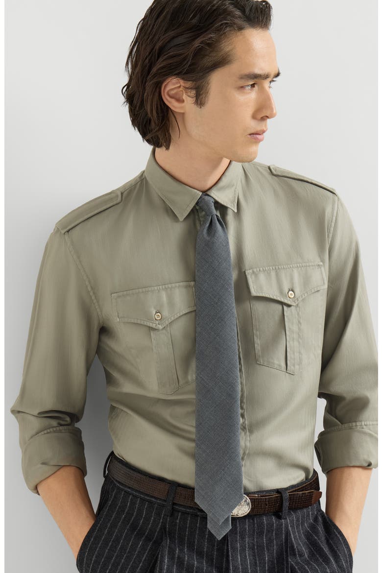 Garment-dyed shirt in cotton chevron with spread collar, epaulettes and chest pockets, Alternate, color, Military