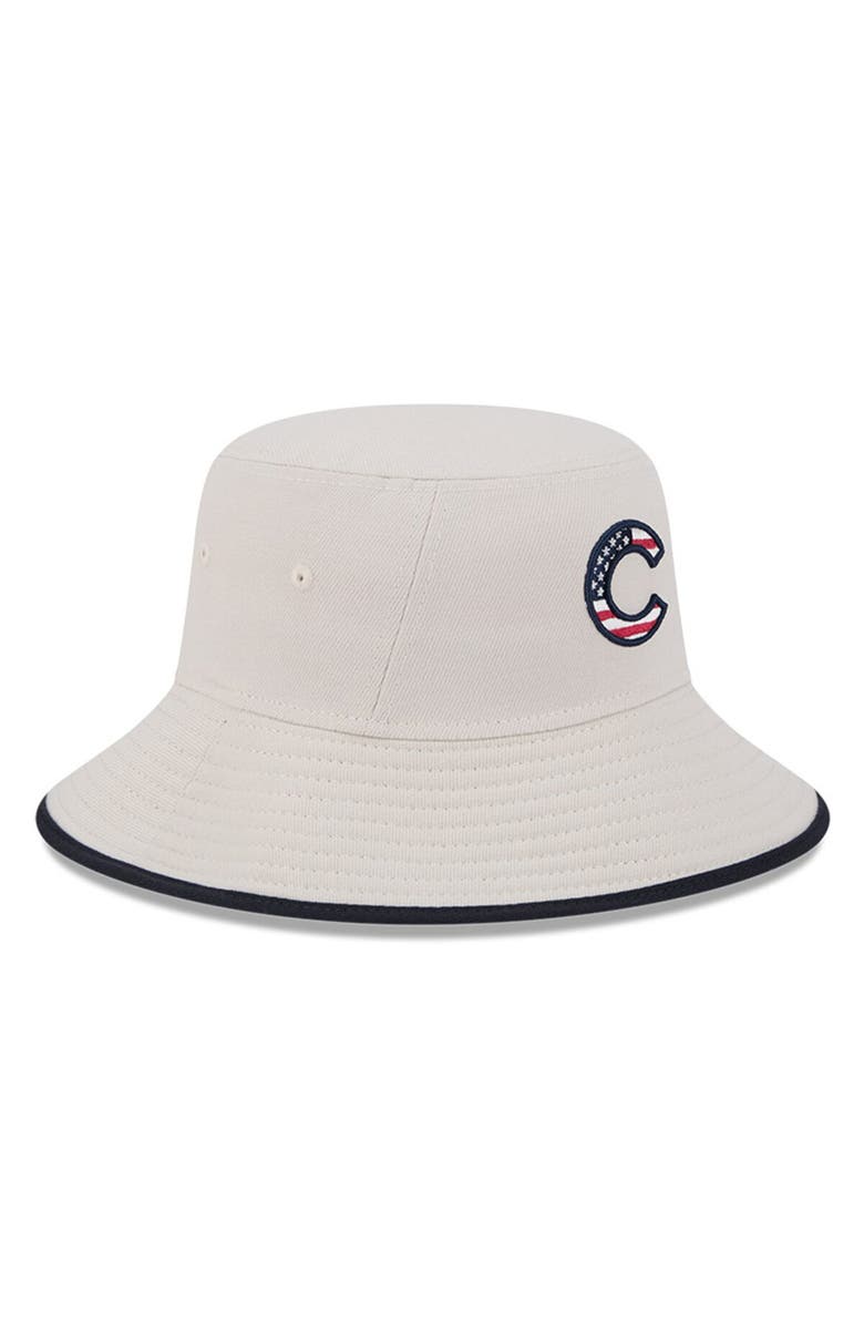 New Era Men
s New Era Khaki Chicago Cubs 2024 Fourth of July Bucket Hat, Alternate, color, Khaki