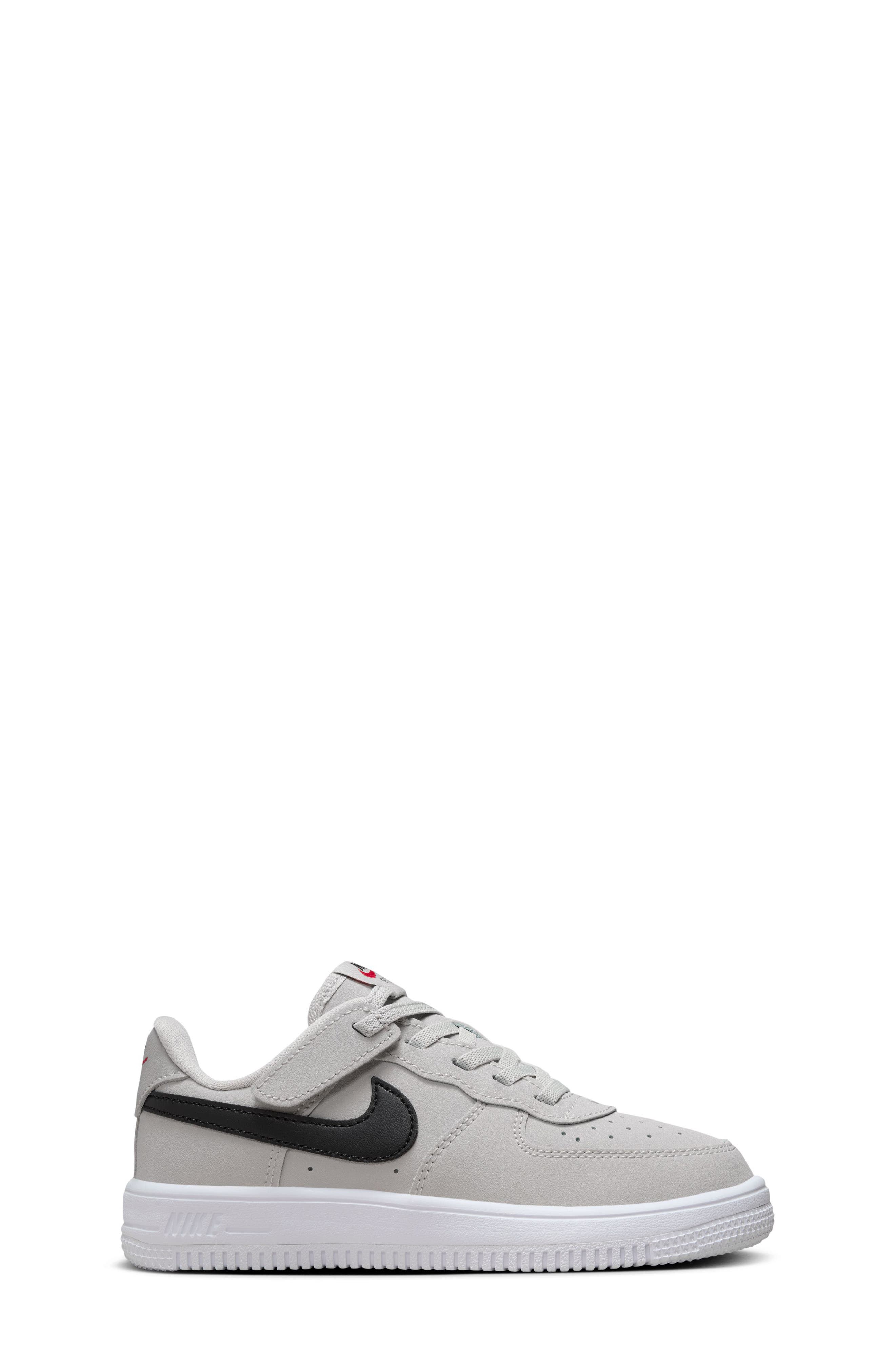 Nike Force 1 Low EasyOn LV8 Basketball Sneaker, Alternate, color, 