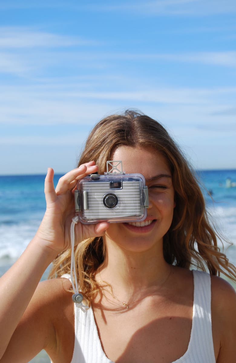 Sunnylife Stole My Heart Underwater Camera, Alternate, color, 