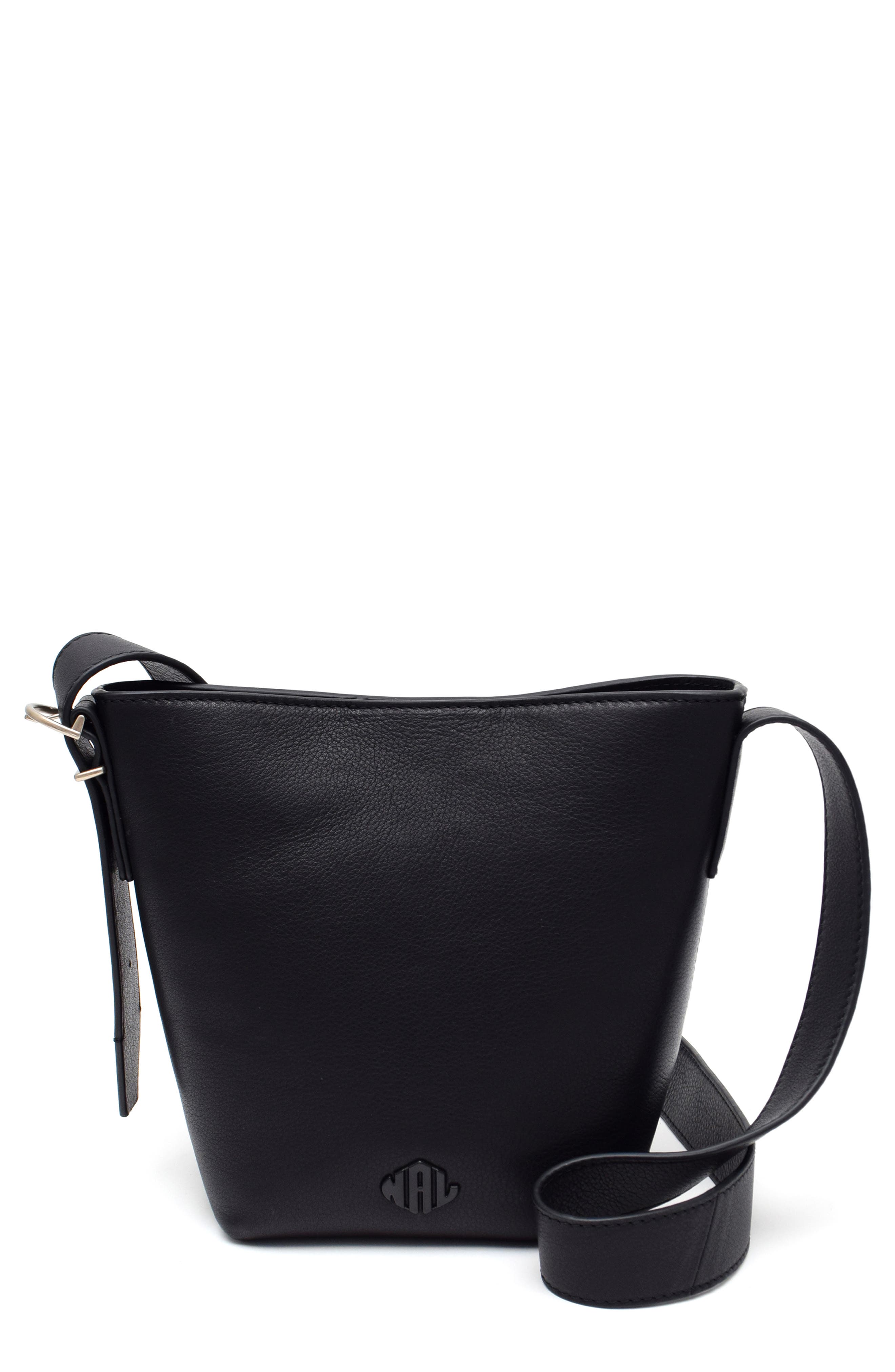 New Amsterdam Leatherworks Jayden Bucket Bag
