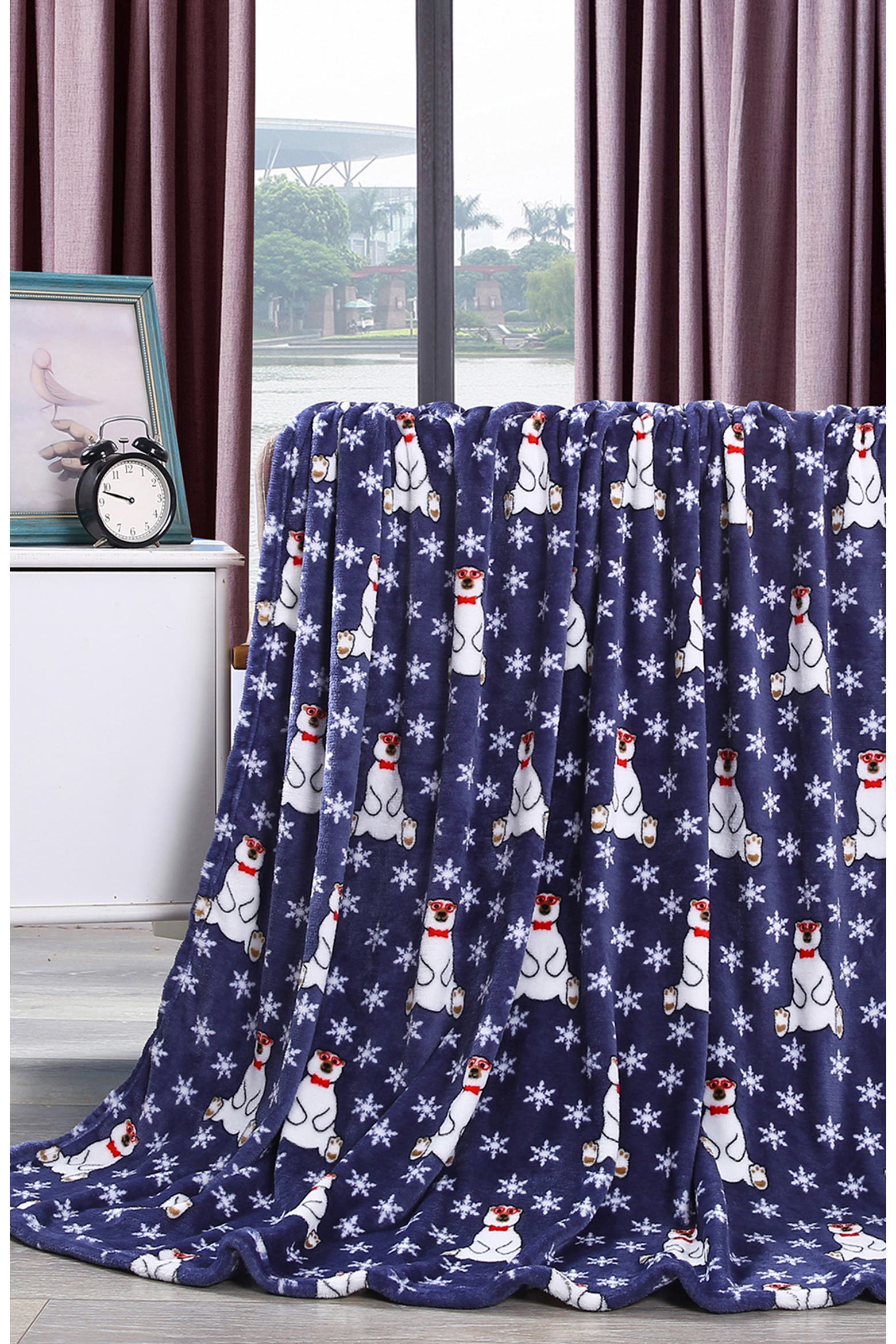 Bear Quilt Rack Luxury Home Holiday Bear & Snowflake Plush Fleece Throw Blanket ...