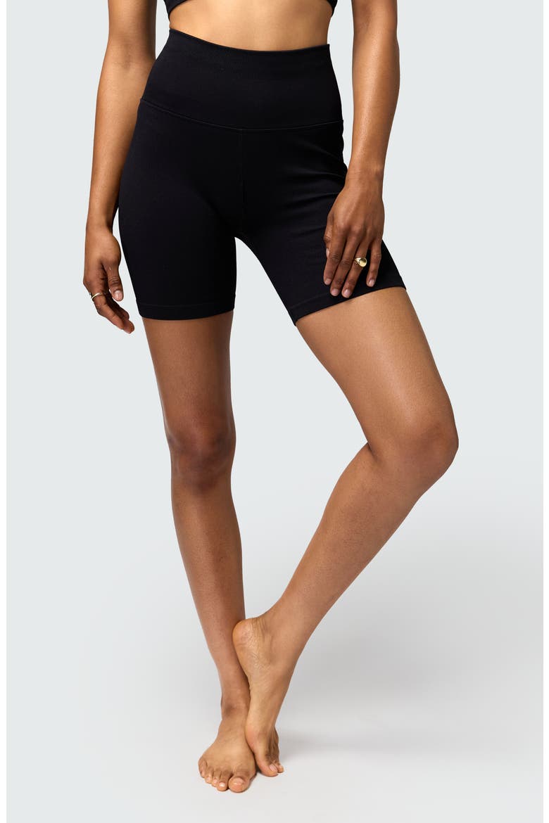 Love Sculp Seamless Rib Bike Shorts, Main, color, BLACK