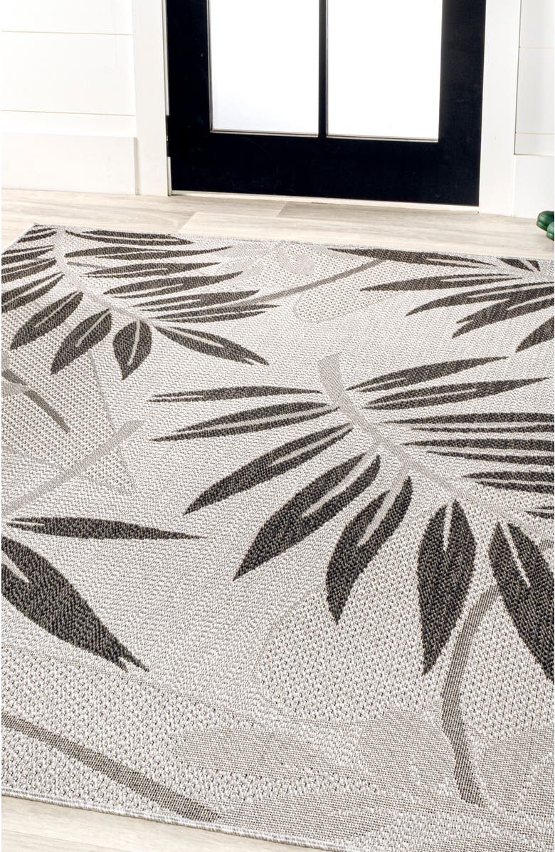 JONATHAN Y Havana Tropical Palm Leaf Indoor/Outdoor Area Rug, Alternate, color, Gray/Black