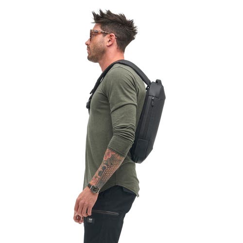 Nomatic Navigator Rs Sling 10l In Black