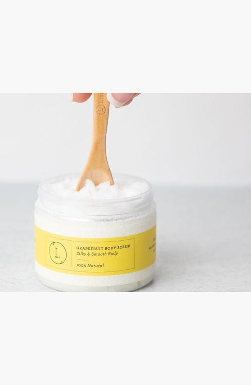 Lizush Reviving Set With Grapefruit Shea Butter And Body Scrub In Pink