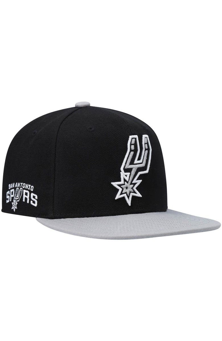 Mitchell & Ness Men's Mitchell & Ness Black San Antonio Spurs Core Side Snapback Hat, Main, color,