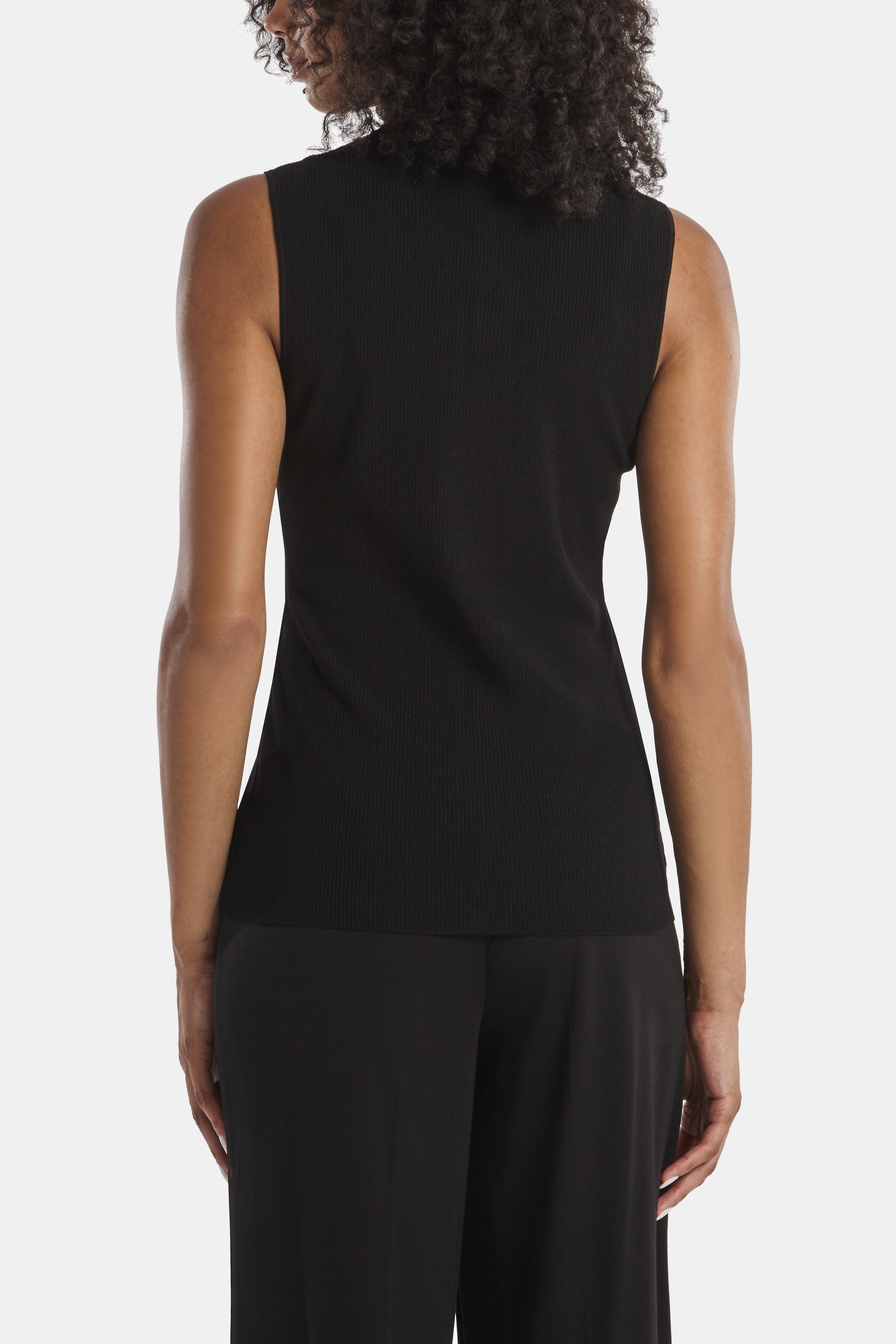 THE STAR VEST - image 4