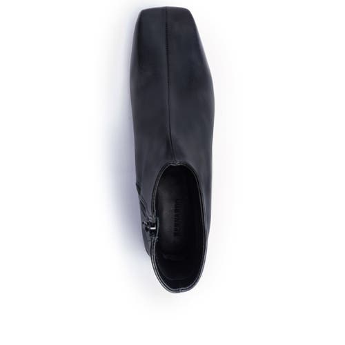 Bernardo Belfast Leather Ankle Booties In Black