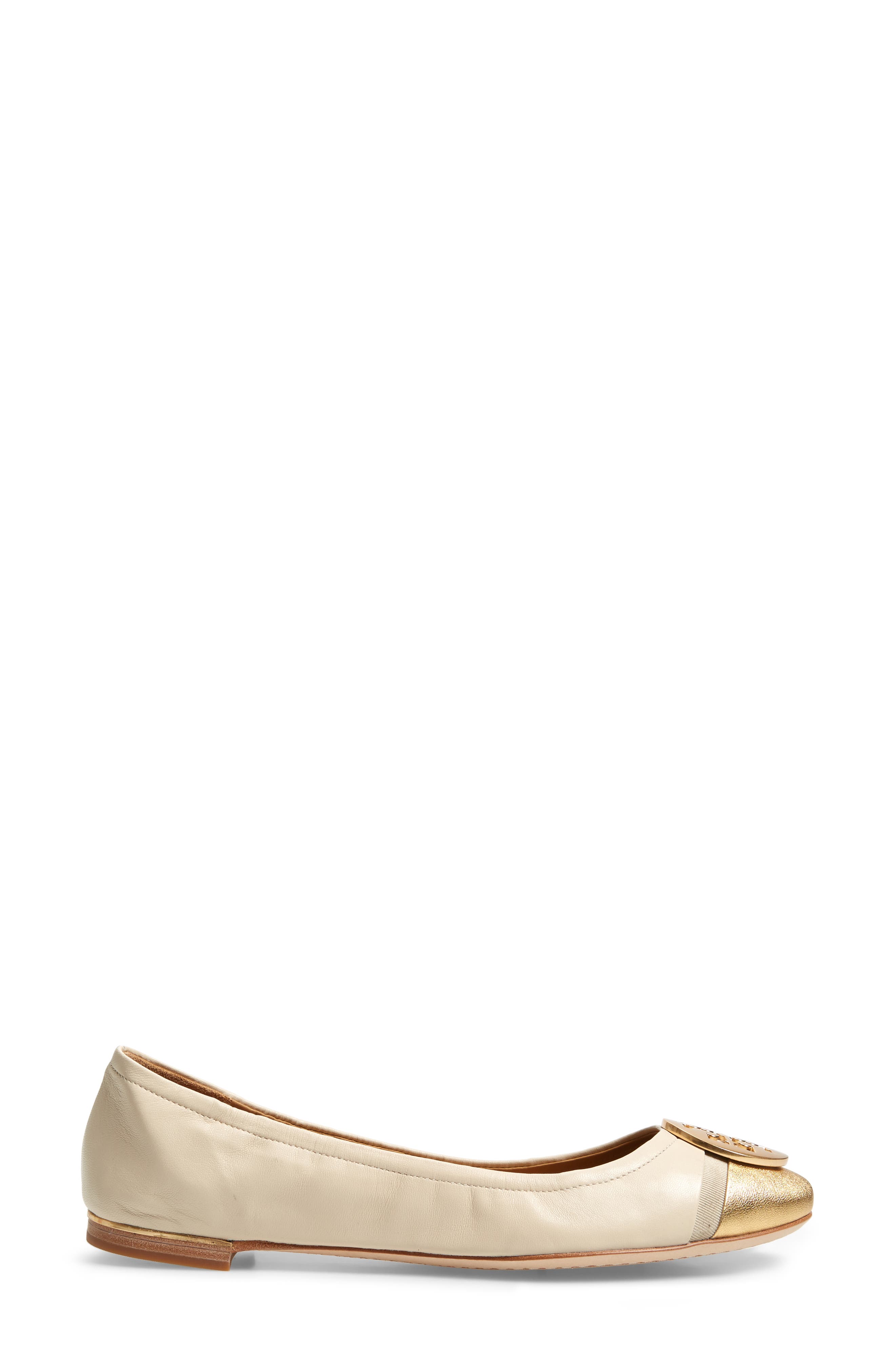 Tory Burch Minnie Logo Medallion Cap Toe Ballet Flat, Alternate, color, Dulce De Leche / Gold