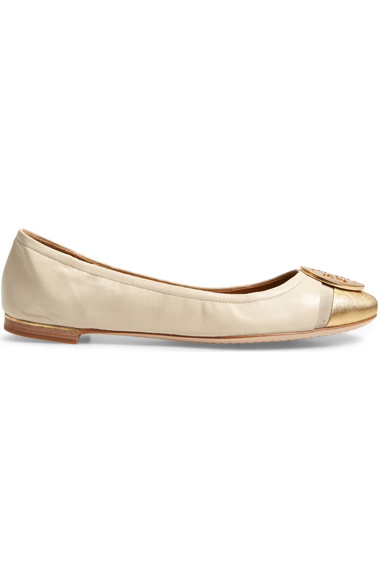 Tory Burch Minnie Logo Medallion Cap Toe Ballet Flat, Alternate, color, Dulce De Leche / Gold