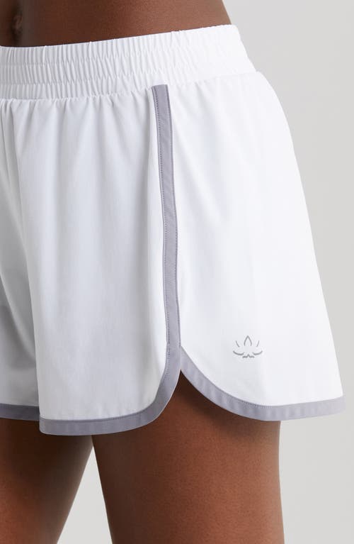 Beyond Yoga Go Retro Shorts In True White/cloud Grey