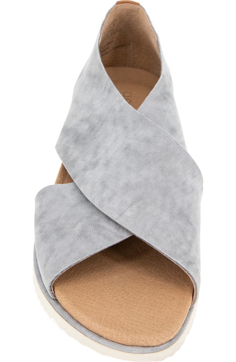 Gentle Souls Leslie Flat Sandal, Alternate, color, Silver Leather