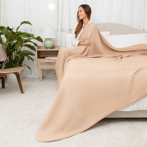 Comfy Cubs Adult Muslin Blanket In Neutral