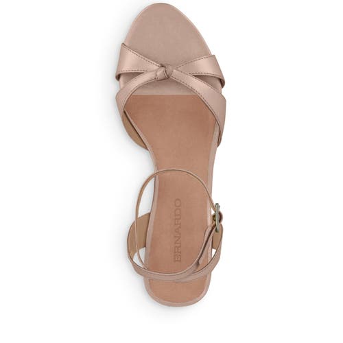 BERNARDO FOOTWEAR BERNARDO FOOTWEAR GARCEL DEMI-WEDGE SANDAL