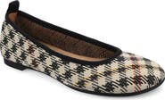 Journee Collection Aria Knit Flat