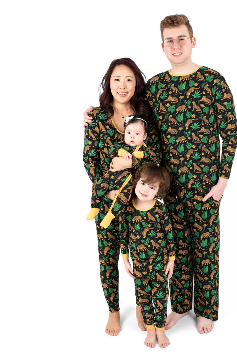 Leveret Men
s Viscose Matching Family Holiday Pajamas, Reindeer 
Polar Bear Prints, Alternate, color, Leopard