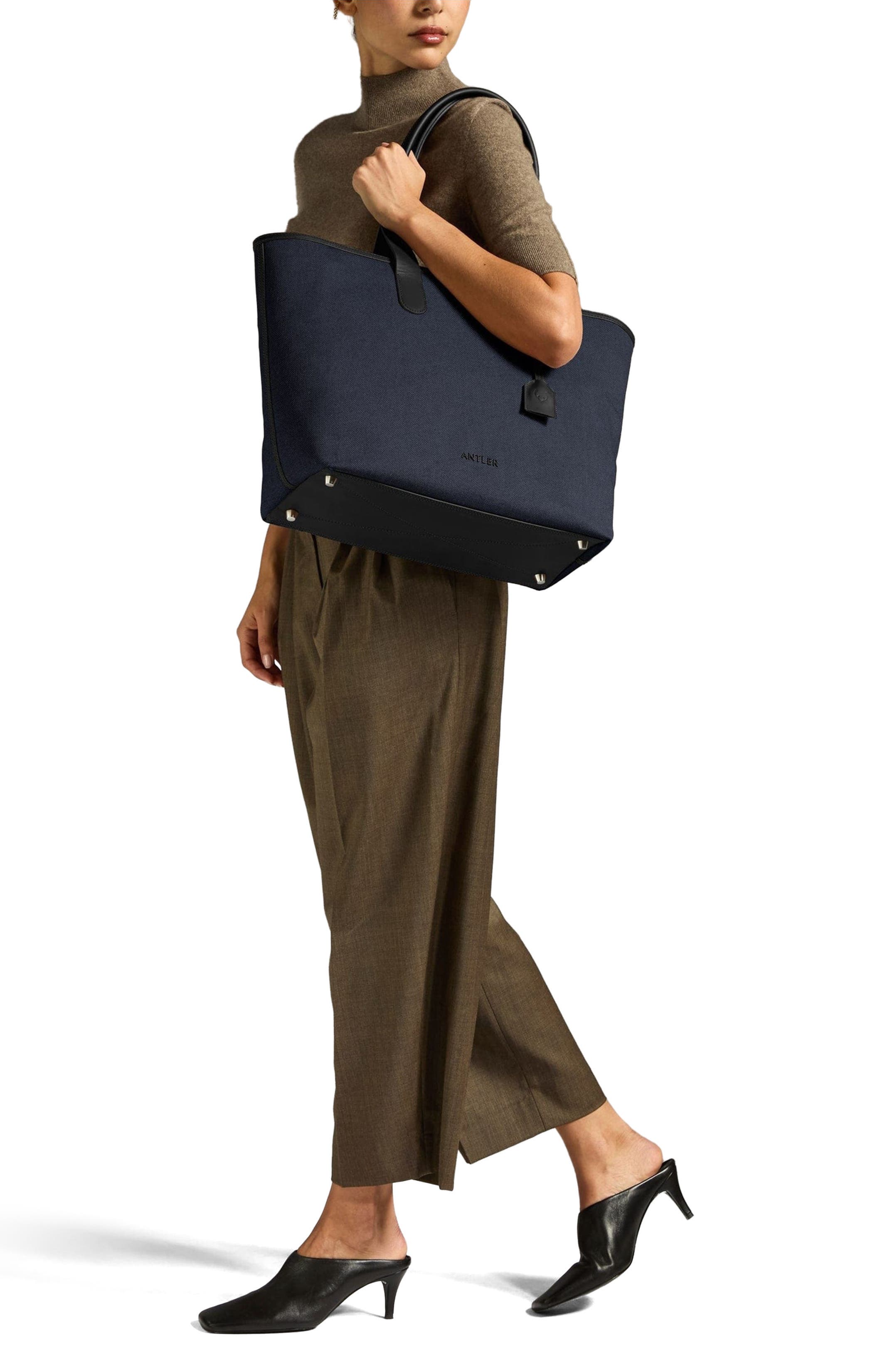 Heritage Tote Bag in Navy, Alternate, color, Navy