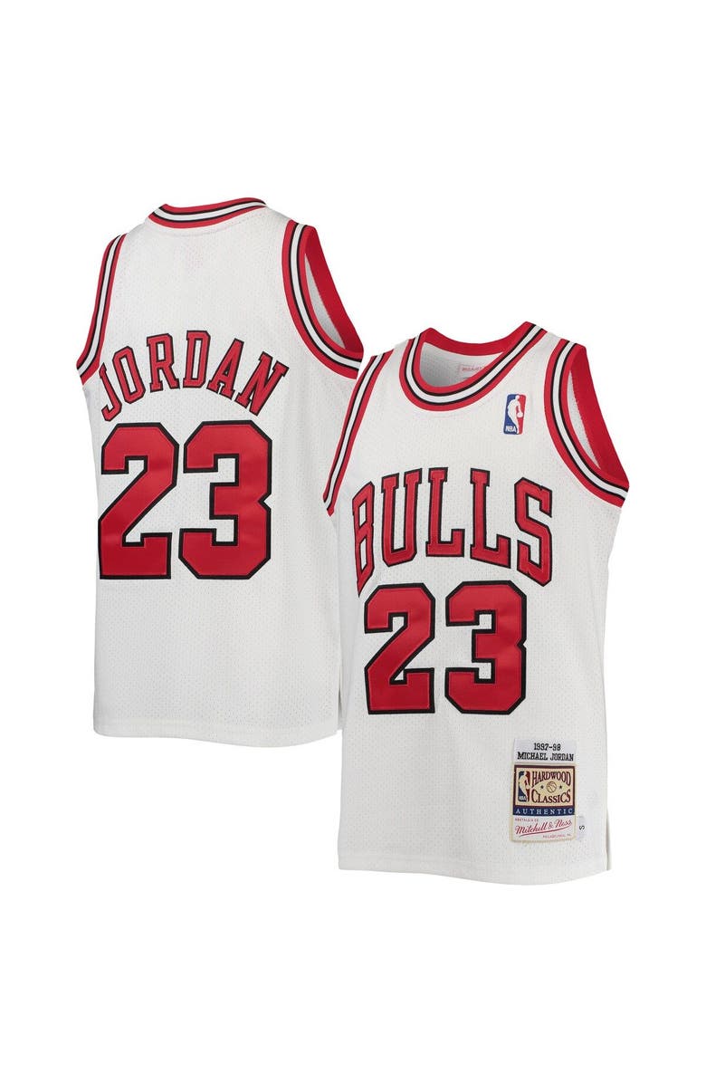 Mitchell & Ness Youth Mitchell & Ness Michael Jordan White Chicago Bulls 1997/98 Hardwood Classics Authentic Jersey, Main, color, White