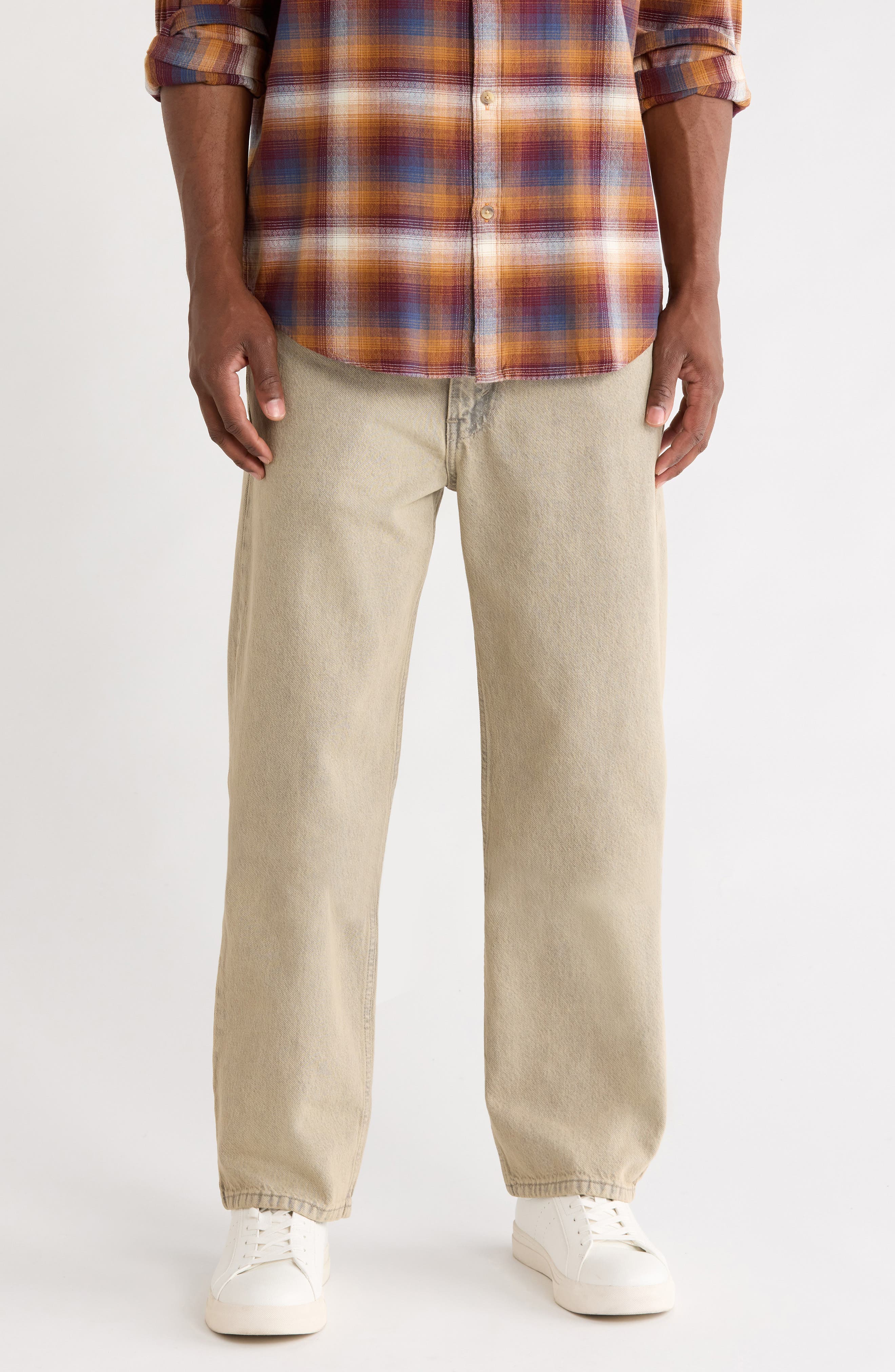 565 Loose Straight Leg Jeans